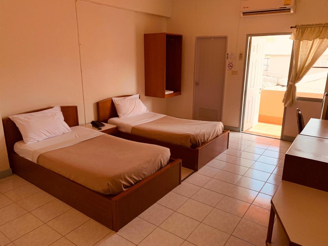 Baan Silp Hotel Чианг Рай Екстериор снимка